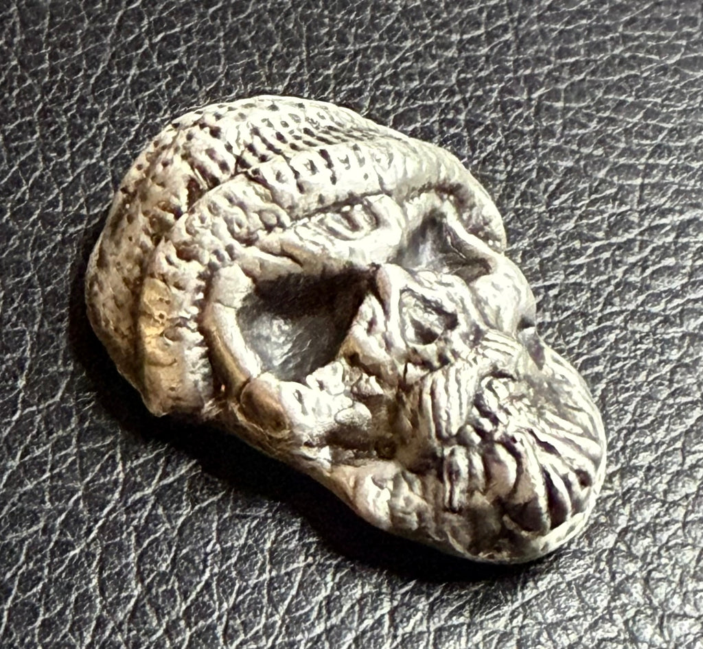 2 Ozt - 'Laid back skully' - .999 Fine Silver