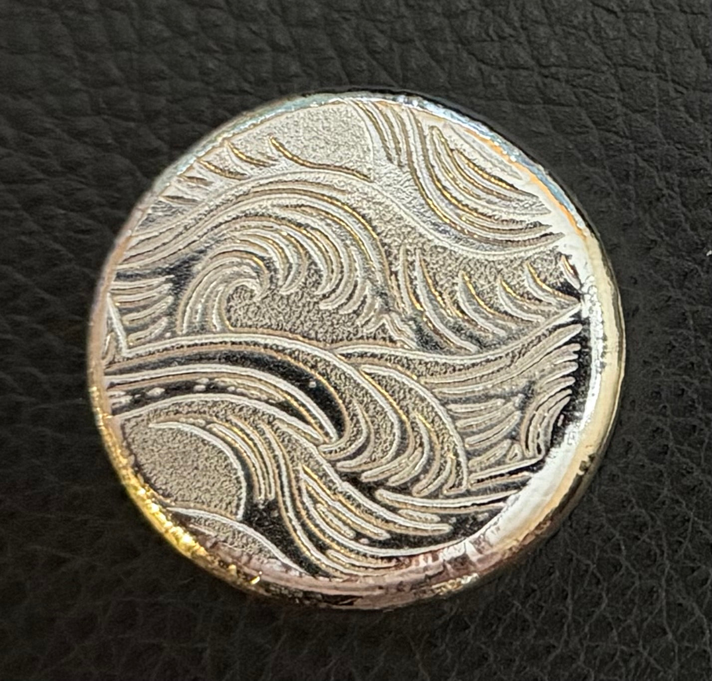 1.8 ozt Wave .999 Fine Silver round