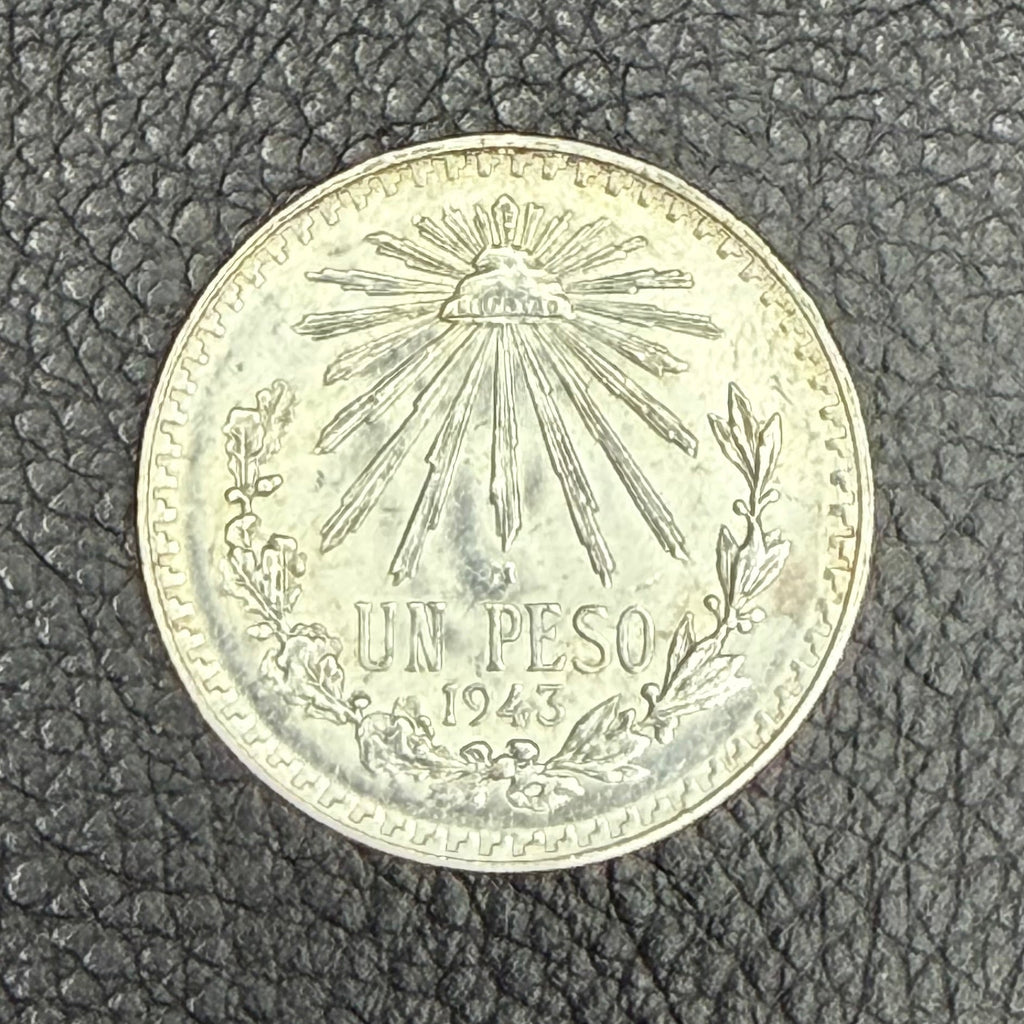 Mexico - Un Peso Silver Coin – Cap & Rays (Random Year)